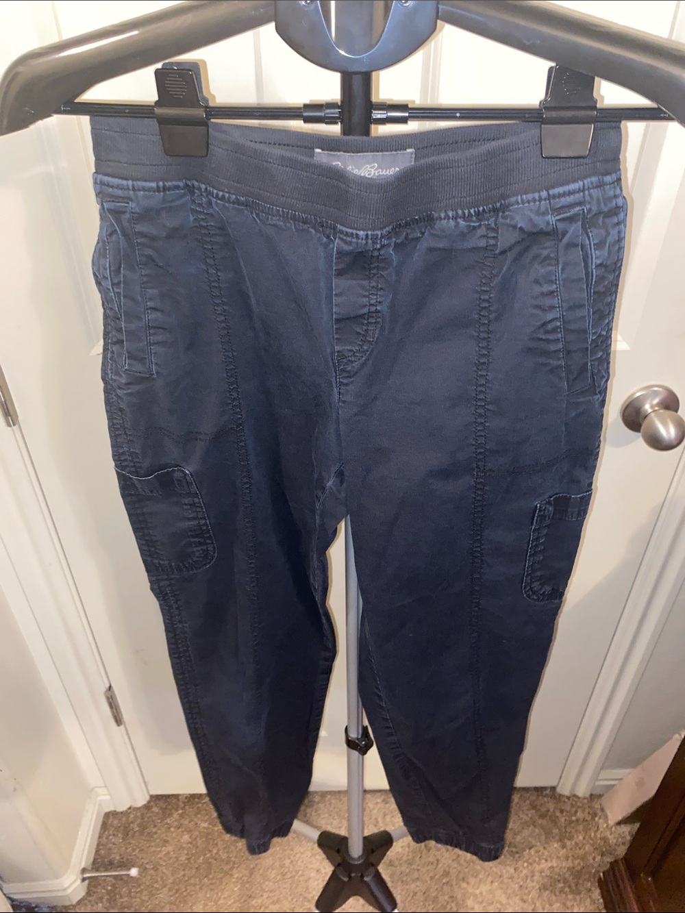 EDDIE BAUER SIZE 4 BLACK PANT/JOGGERS